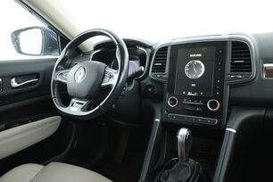 Intérieur côté conducteur depuis le siège arrière