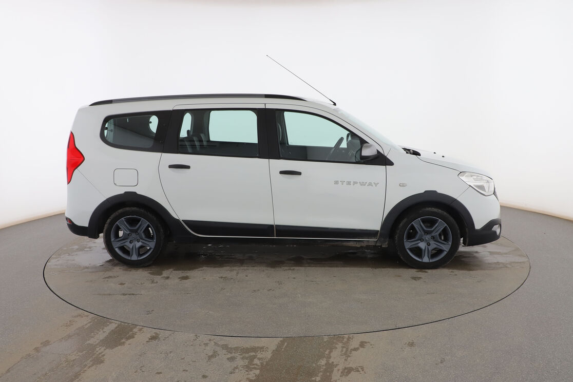 Exterior lado derecho