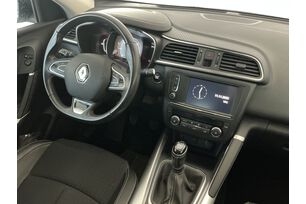 Interno lato guidatore, dal sedile posteriore