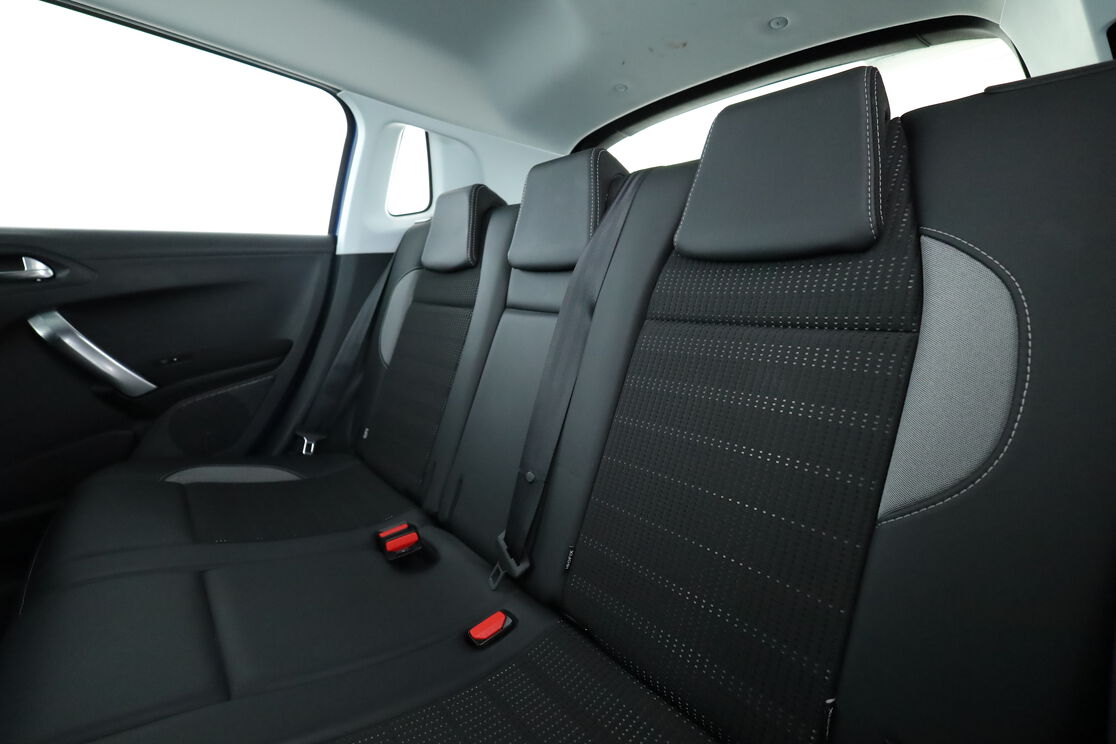 Intérieur sièges arrière depuis le côté conducteur