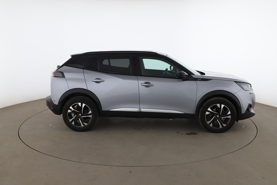 Extérieur côté droit