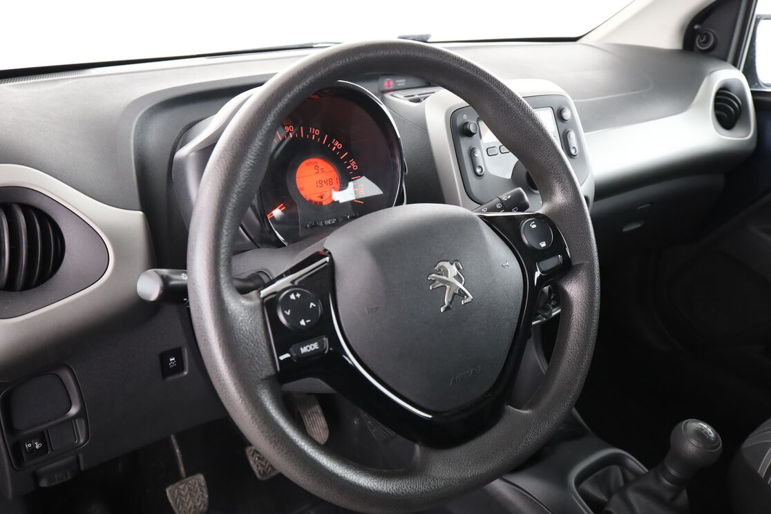 Intérieur côté conducteur 2