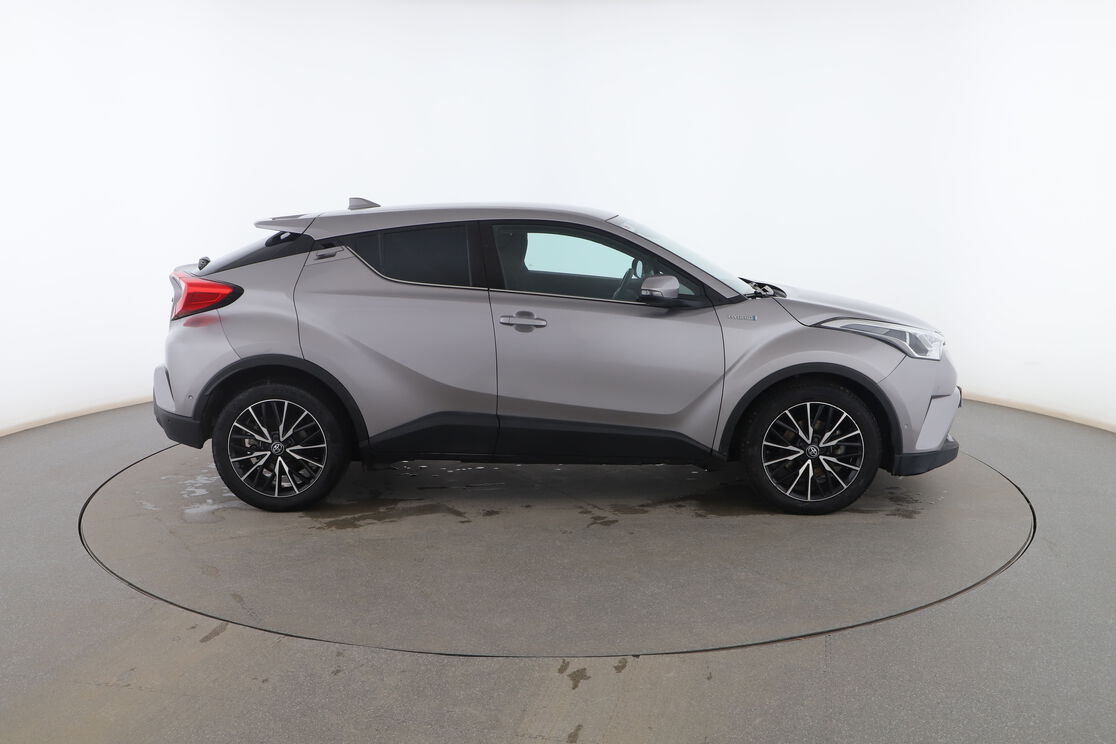 Exterior lado derecho