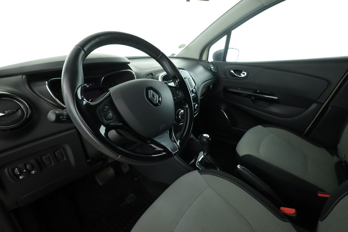 Intérieur côté conducteur 2