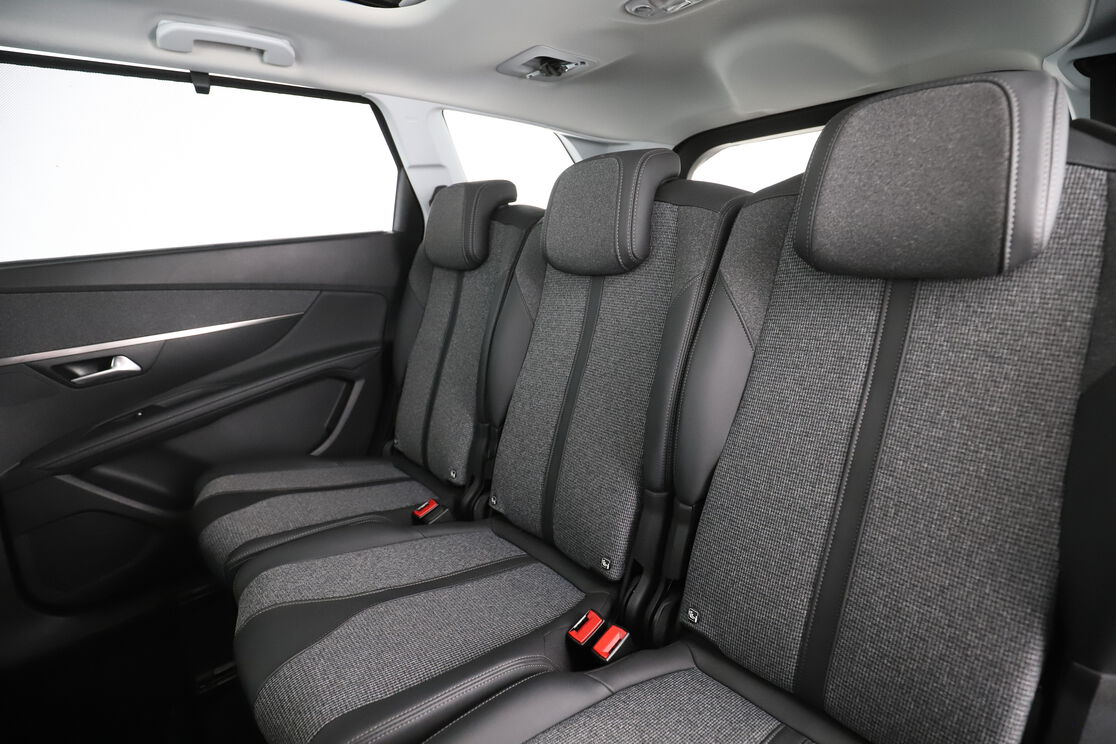 Intérieur sièges arrière depuis le côté conducteur