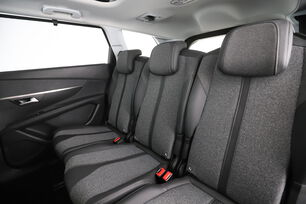 Intérieur sièges arrière depuis le côté conducteur