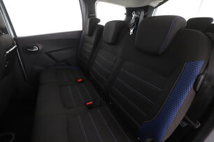 Intérieur sièges arrière depuis le côté conducteur