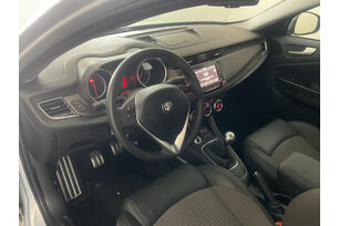 Interno lato guidatore 2