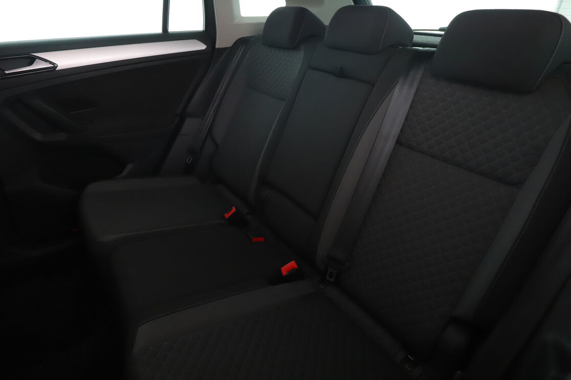 Intérieur sièges arrière depuis le côté conducteur