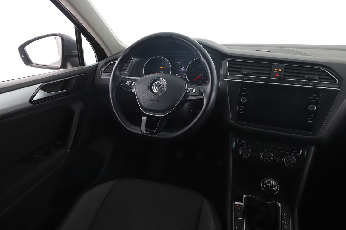 Intérieur côté conducteur depuis le siège arrière