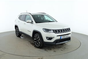 Exteriör fram till höger