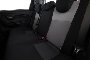 Intérieur sièges arrière depuis le côté conducteur