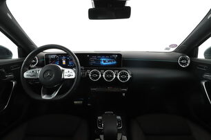 Intérieur côté conducteur depuis le siège arrière