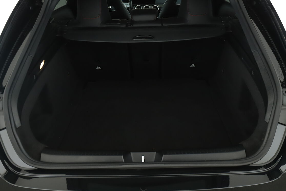 carDetails.imgAlt.interior.9