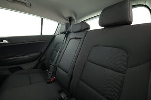 Intérieur sièges arrière depuis le côté conducteur