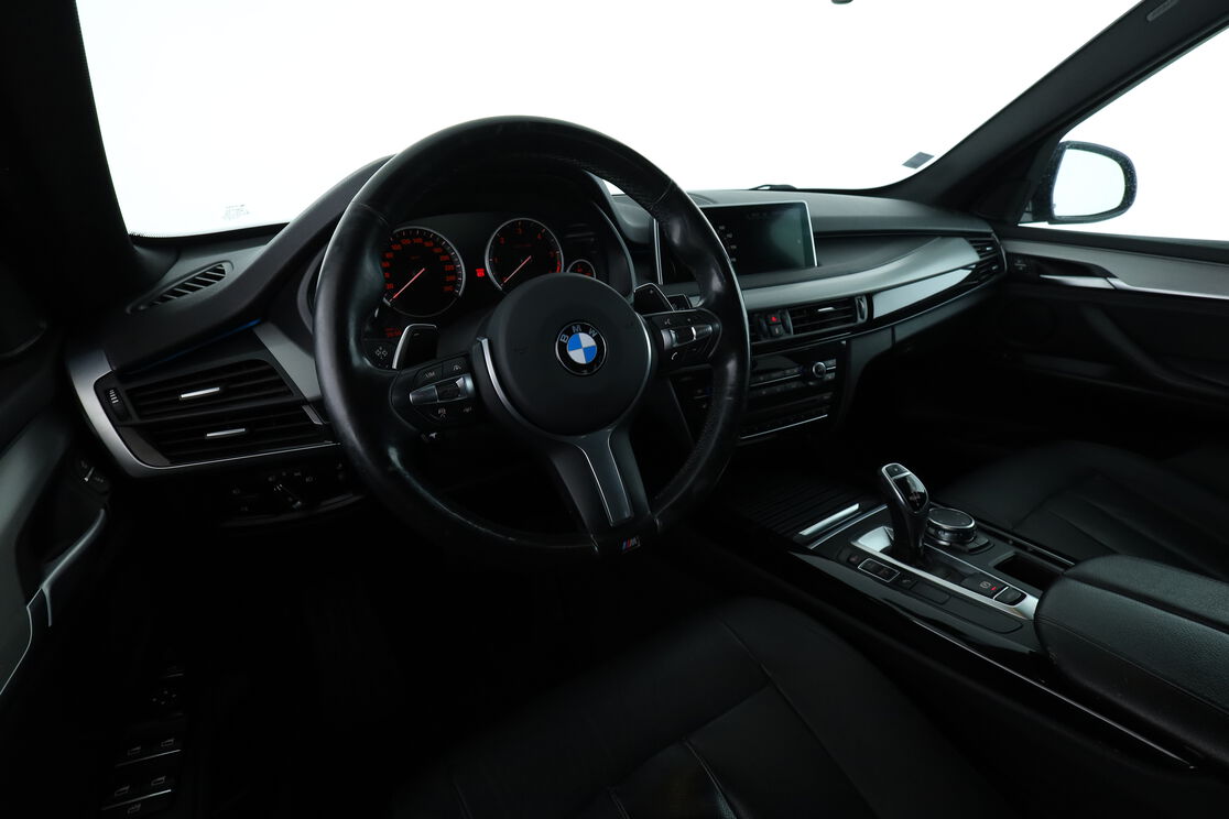 Intérieur côté conducteur 2