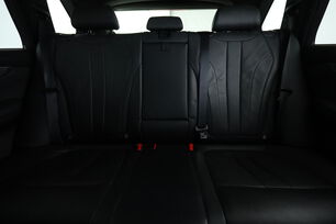 Intérieur sièges arrière depuis le côté conducteur