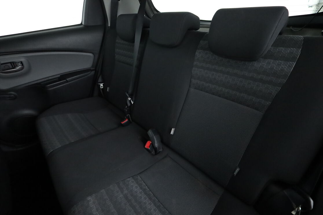 Intérieur sièges arrière depuis le côté conducteur
