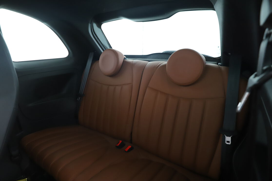 Intérieur sièges arrière depuis le côté conducteur