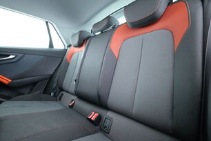 Intérieur sièges arrière depuis le côté conducteur