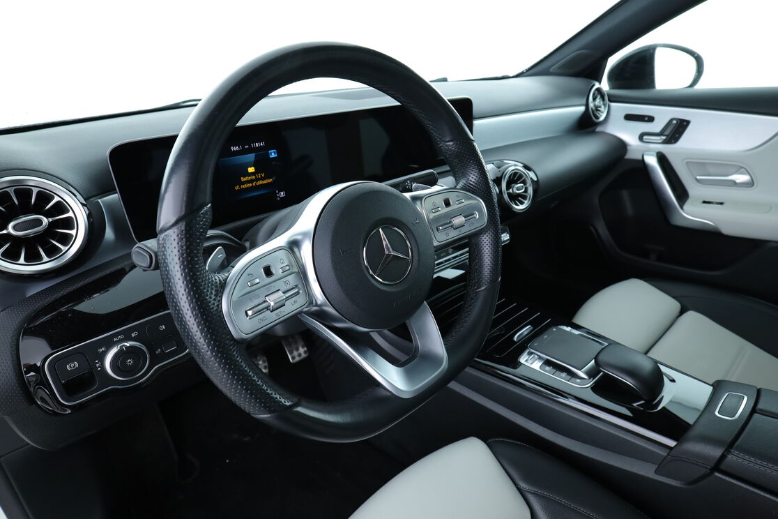 Intérieur côté conducteur 2