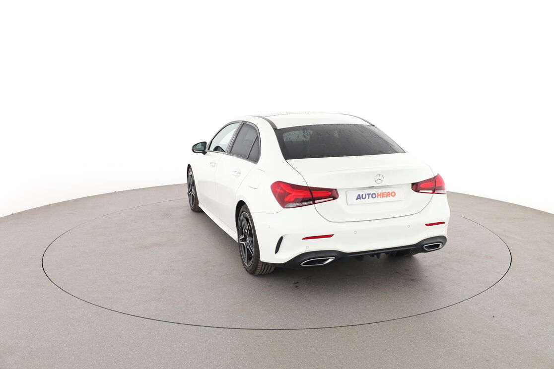 Extérieur arrière gauche