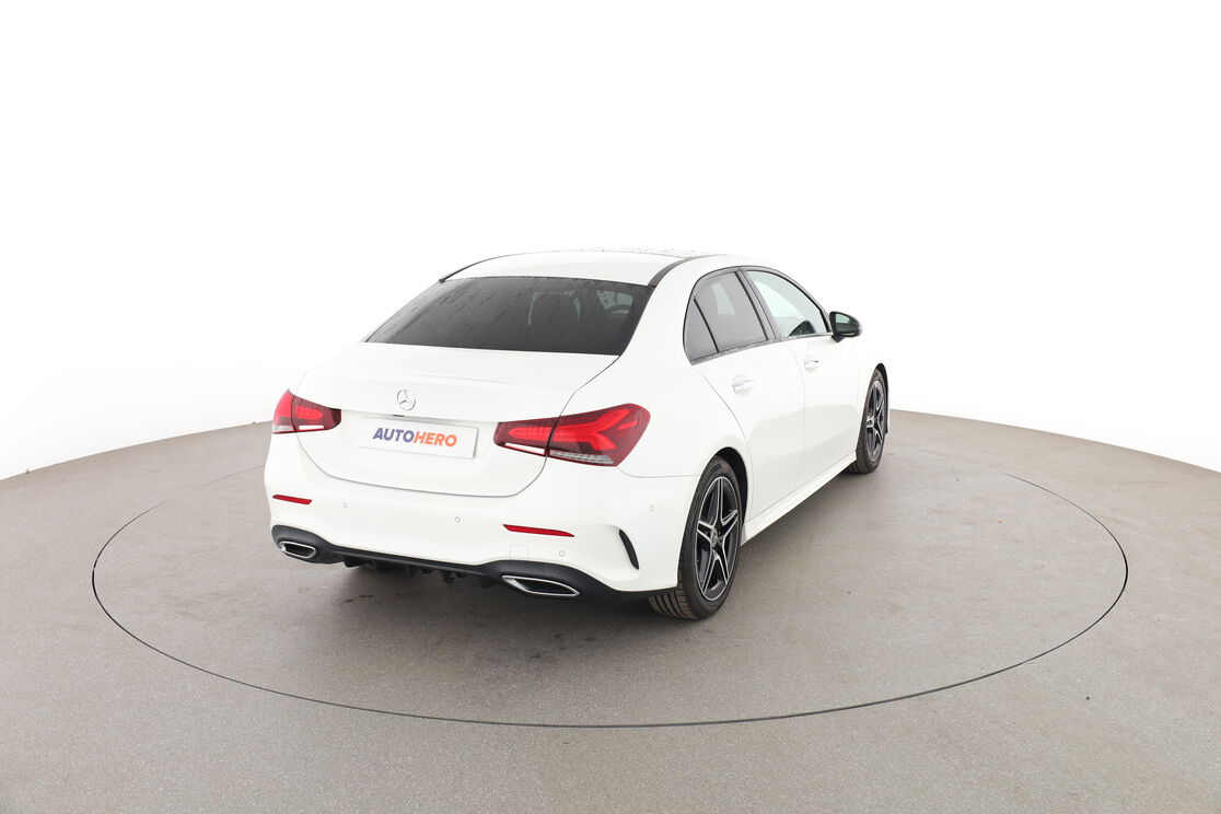 Extérieur arrière droit