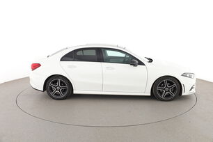 Extérieur côté droit