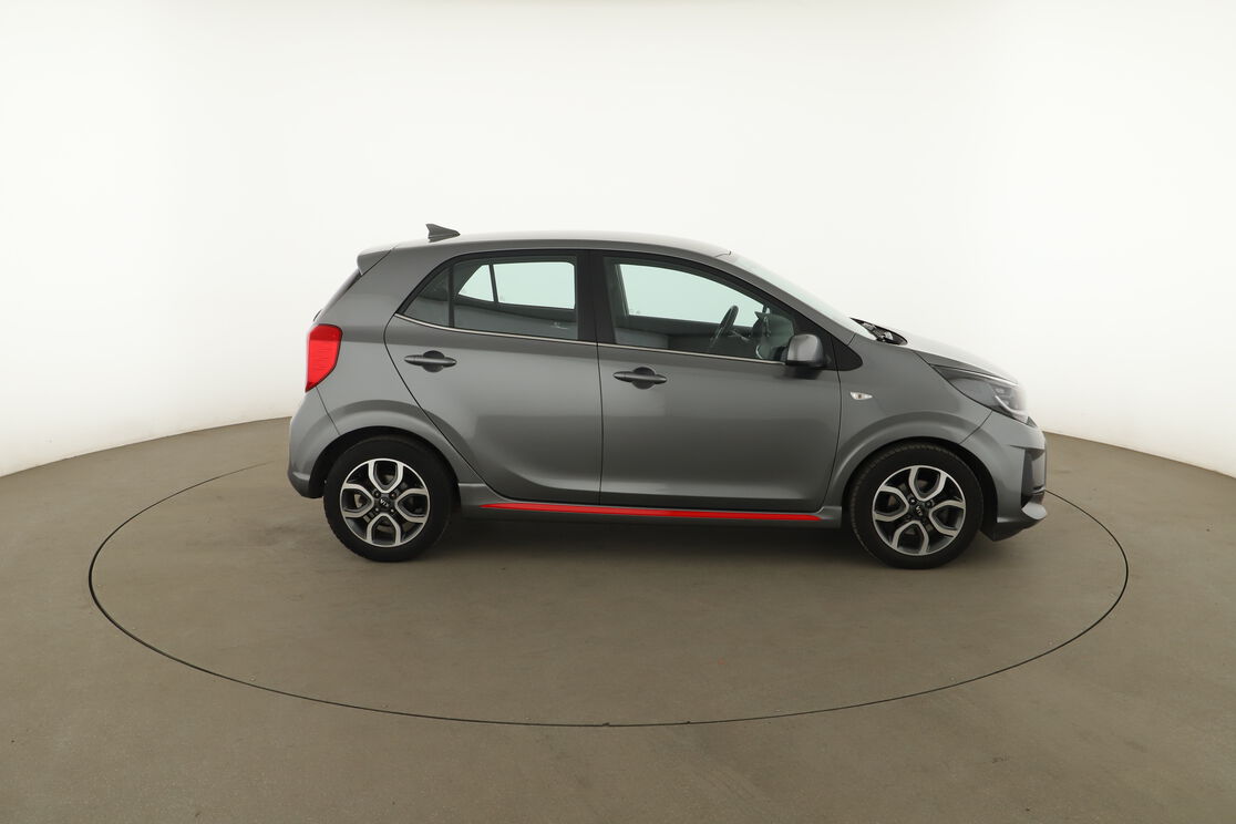 Extérieur côté droit