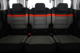 Interior asiento trasero