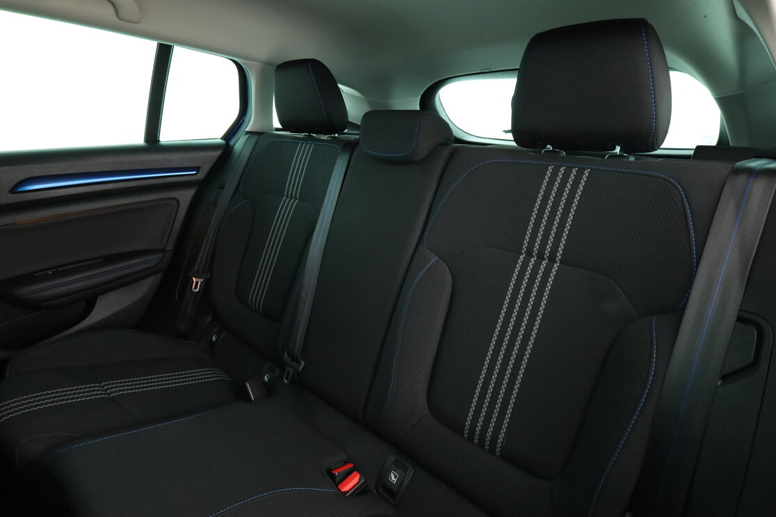 Intérieur sièges arrière depuis le côté conducteur