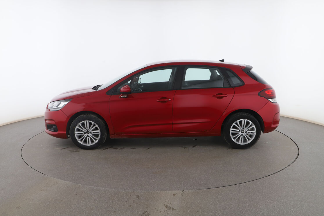 Exterior lado izquierdo