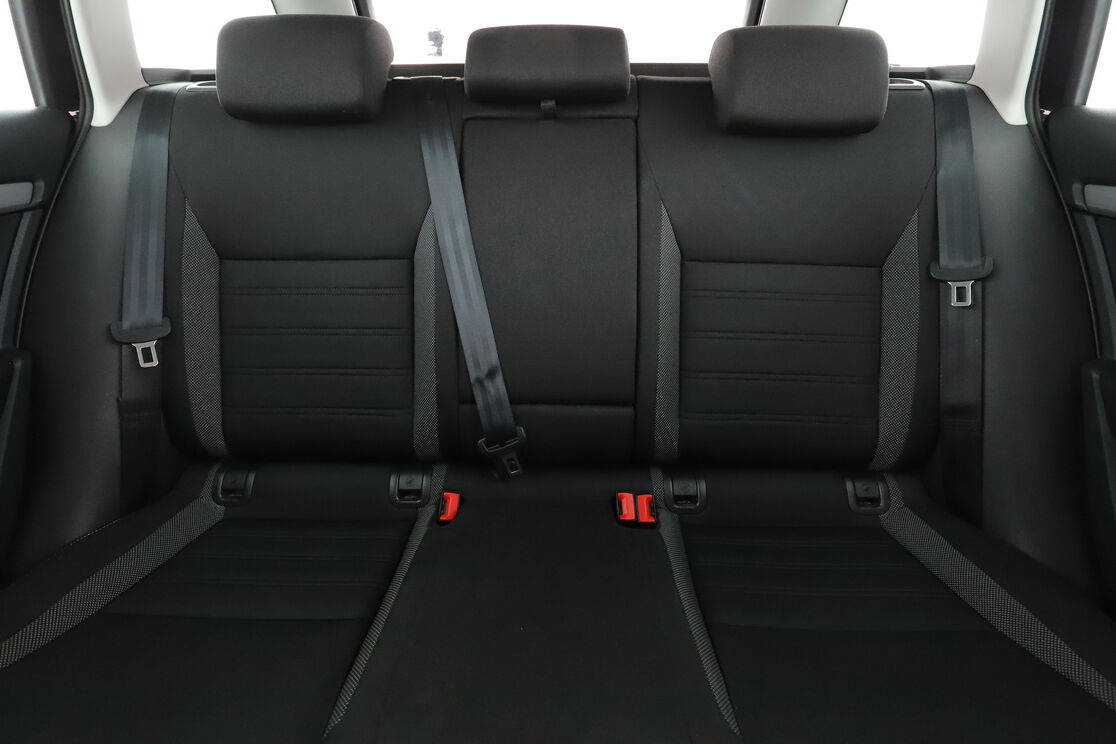 Intérieur sièges arrière depuis le côté conducteur