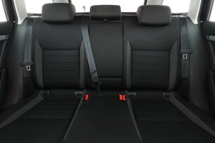 Intérieur sièges arrière depuis le côté conducteur