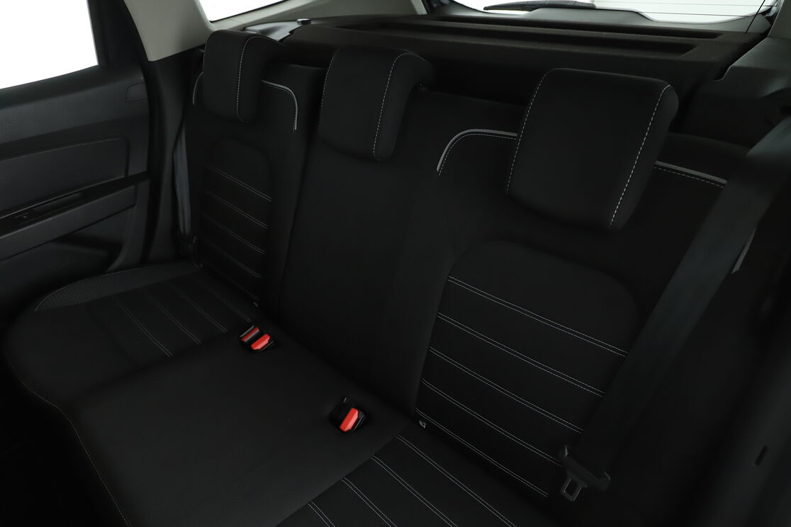 Intérieur sièges arrière depuis le côté conducteur