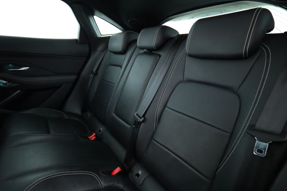 Intérieur sièges arrière depuis le côté conducteur