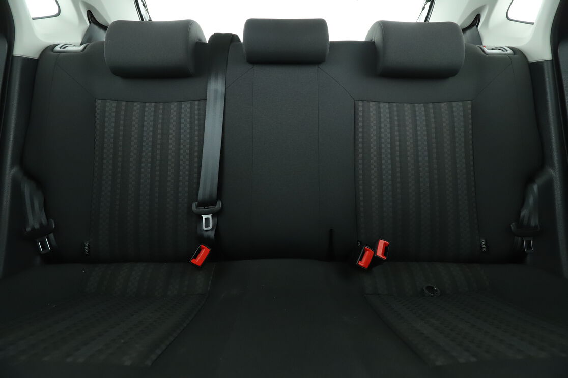 Innenraum Rücksitze Fahrerseite