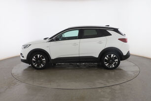 Exterior lado izquierdo