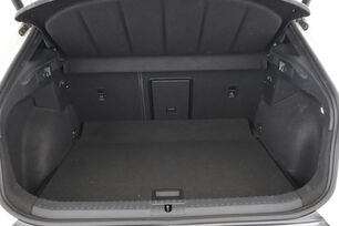 carDetails.imgAlt.interior.9