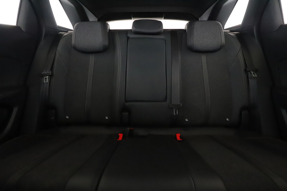 Intérieur sièges arrière depuis le côté conducteur