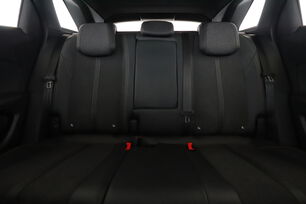 Intérieur sièges arrière depuis le côté conducteur