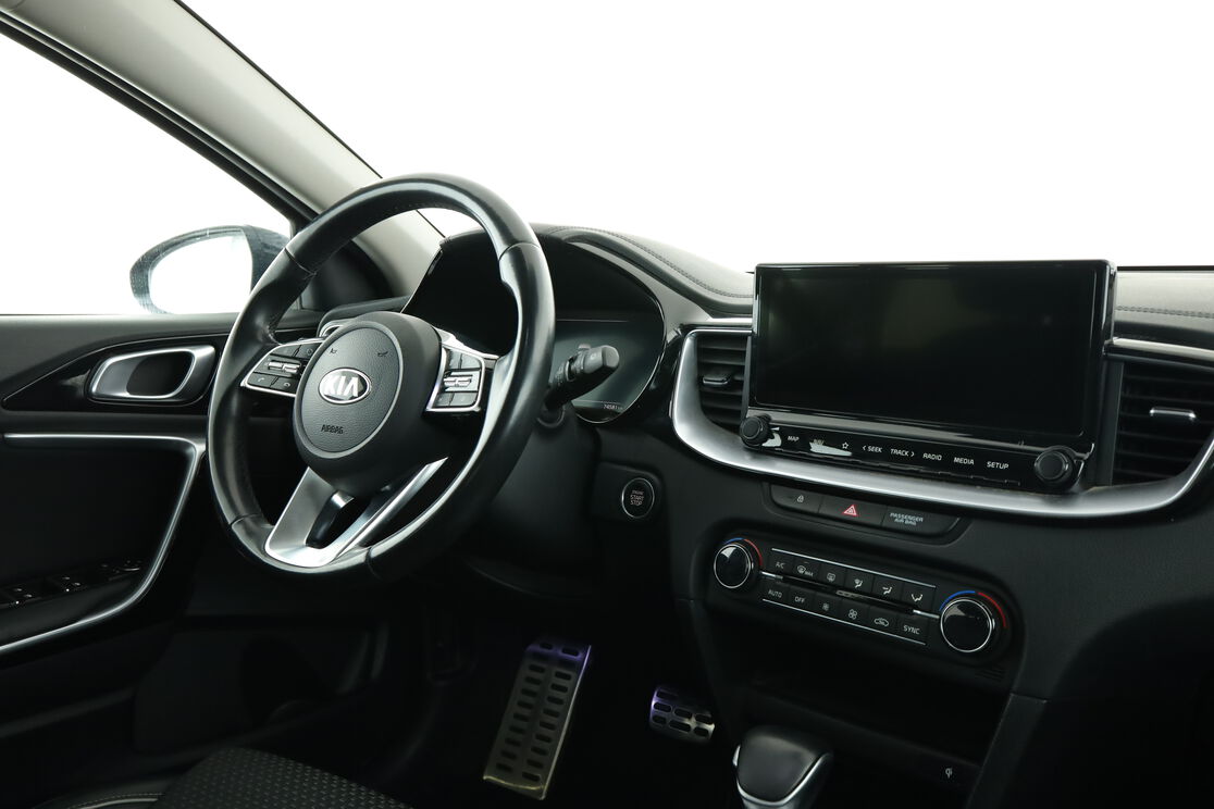 Intérieur côté conducteur depuis le siège arrière