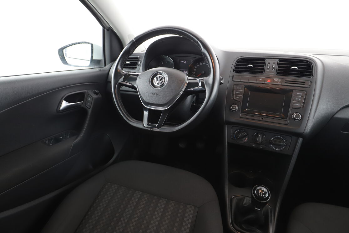 Intérieur côté conducteur depuis le siège arrière