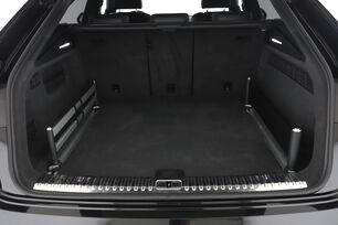 carDetails.imgAlt.interior.10