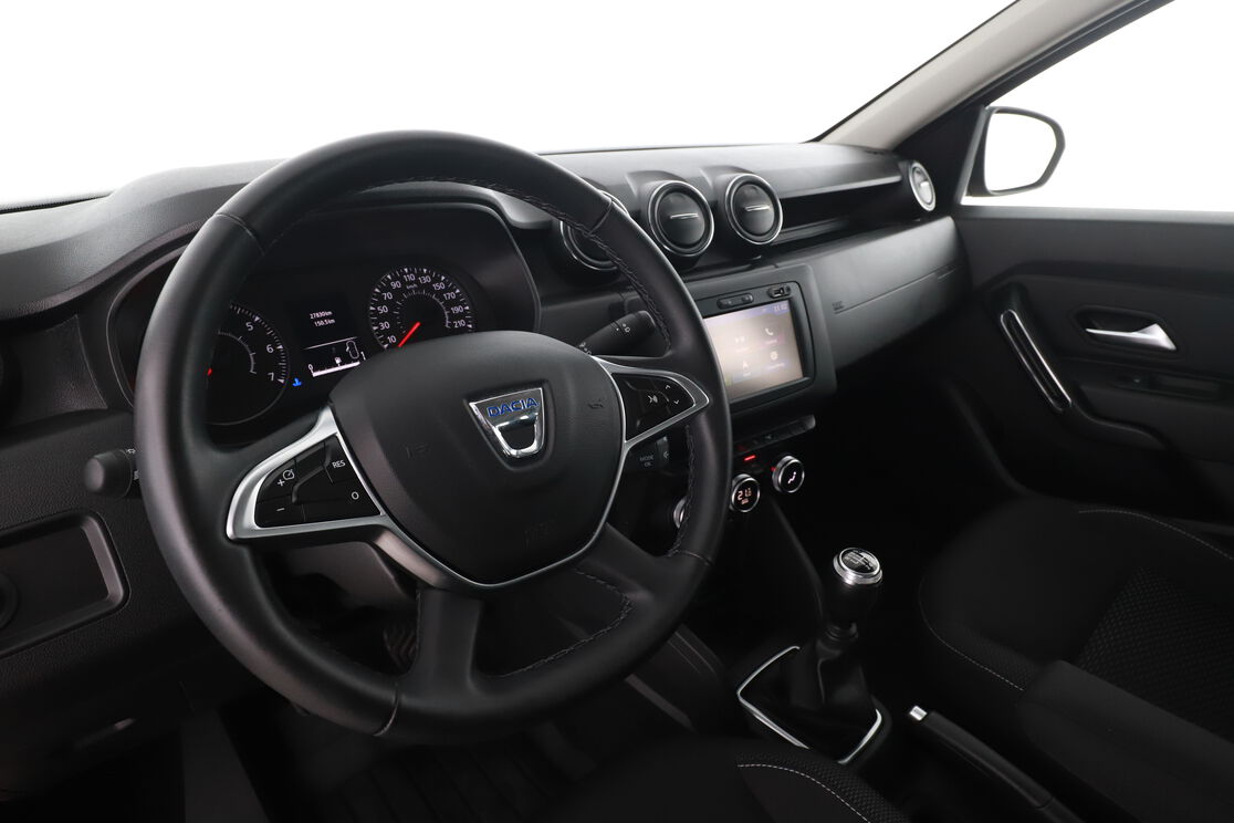 Innenraum auf der Fahrerseite 2