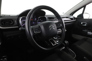 Intérieur côté conducteur 2