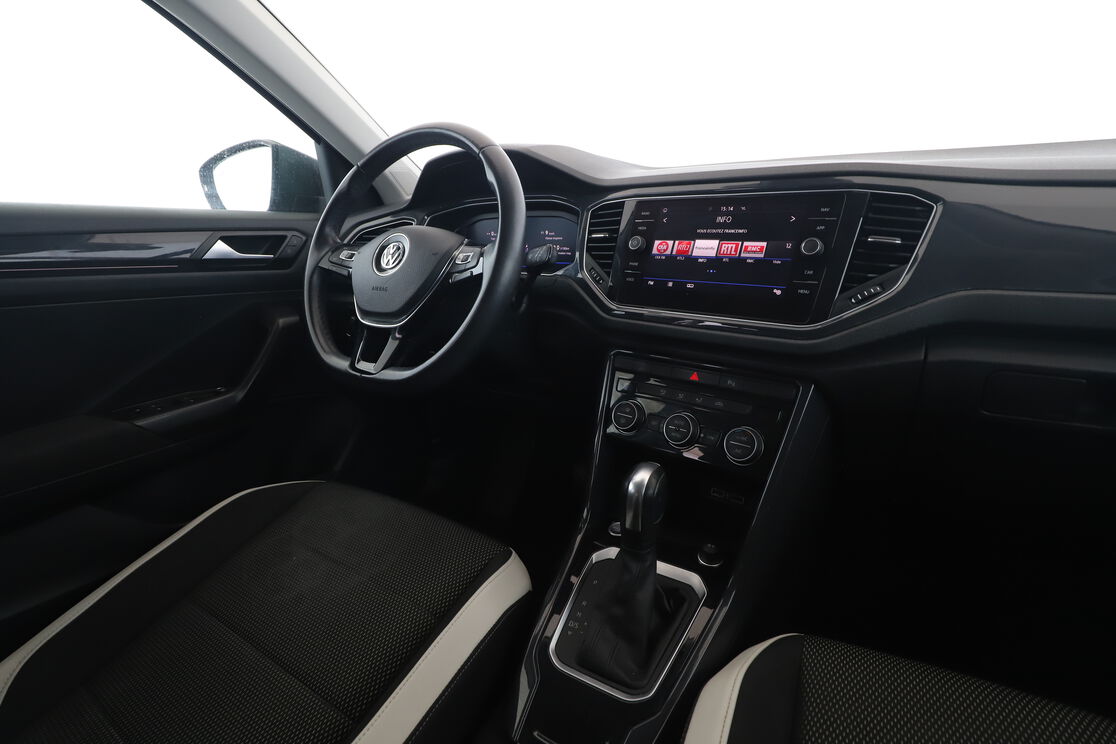 Intérieur côté conducteur depuis le siège arrière