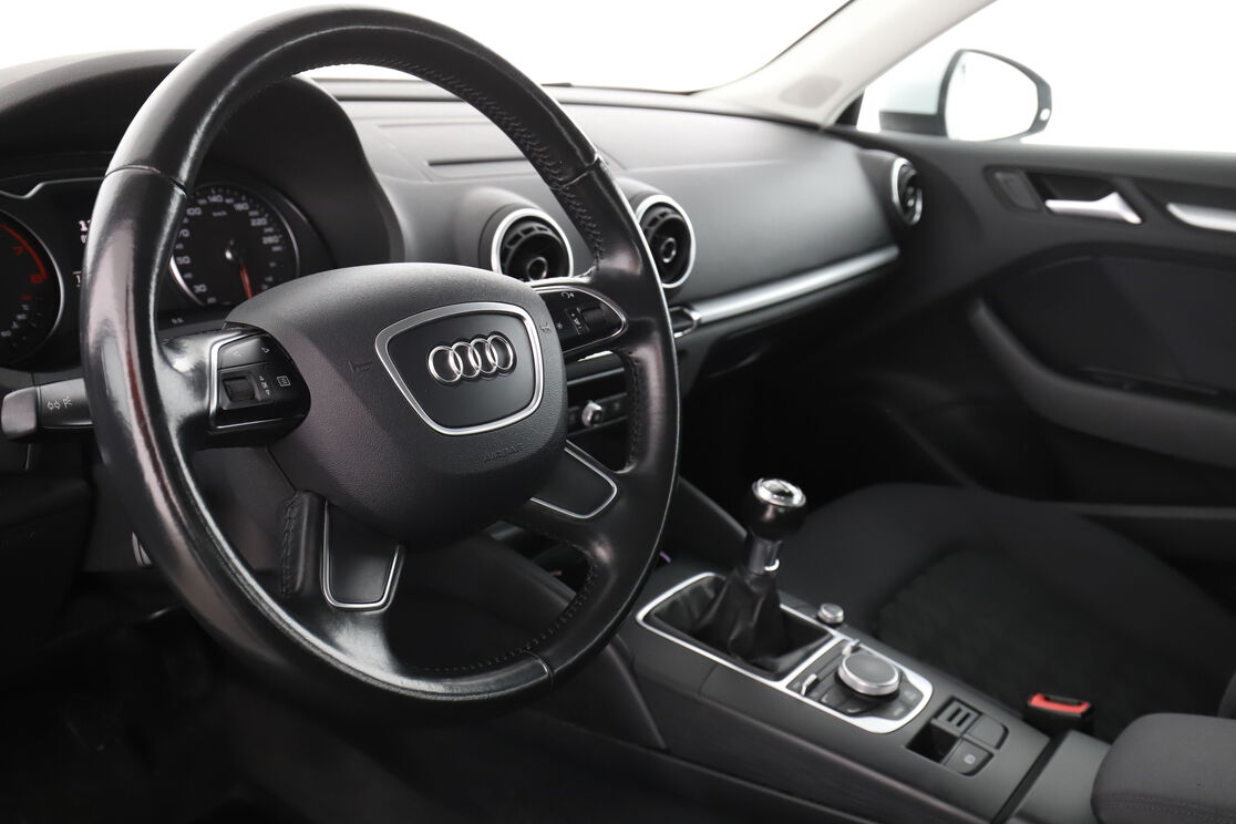 Interiör på förarsidan 2