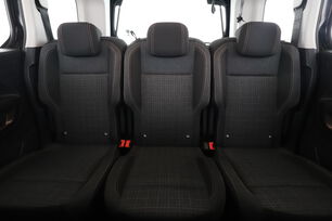 Interior asiento trasero