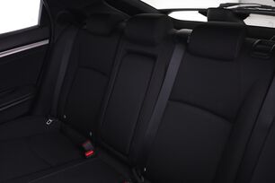 Intérieur sièges arrière depuis le côté conducteur